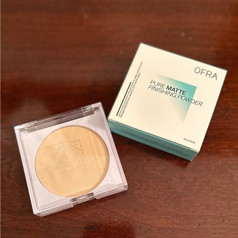 OFRA Pure Matte Finishing Powder in Fair Pressed Powder Compact New in Box